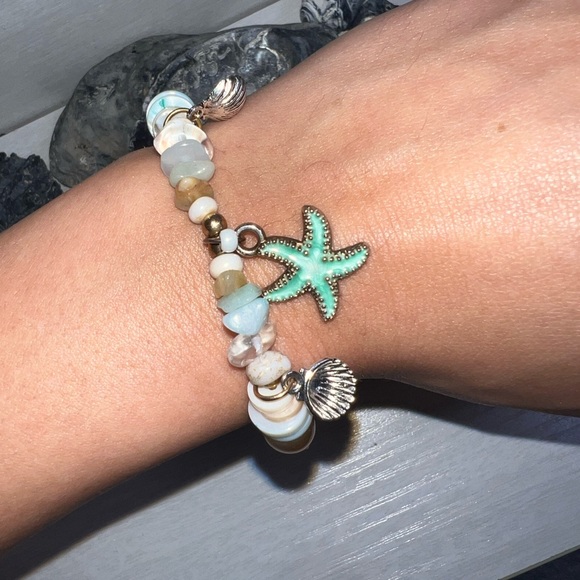 handmade beachy stone bracelet 🐚 - Picture 5 of 6